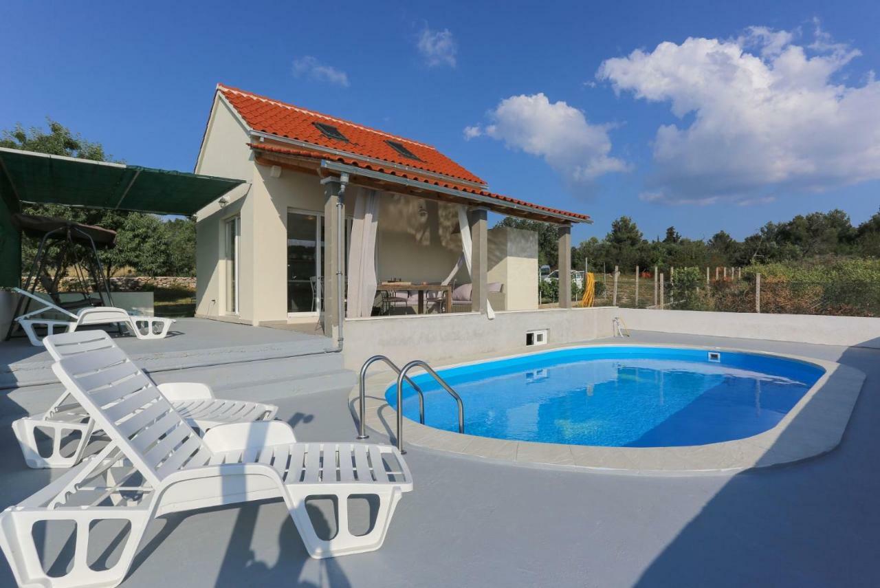 Villa Baras Garden - House With Pool Mirce Exterior foto