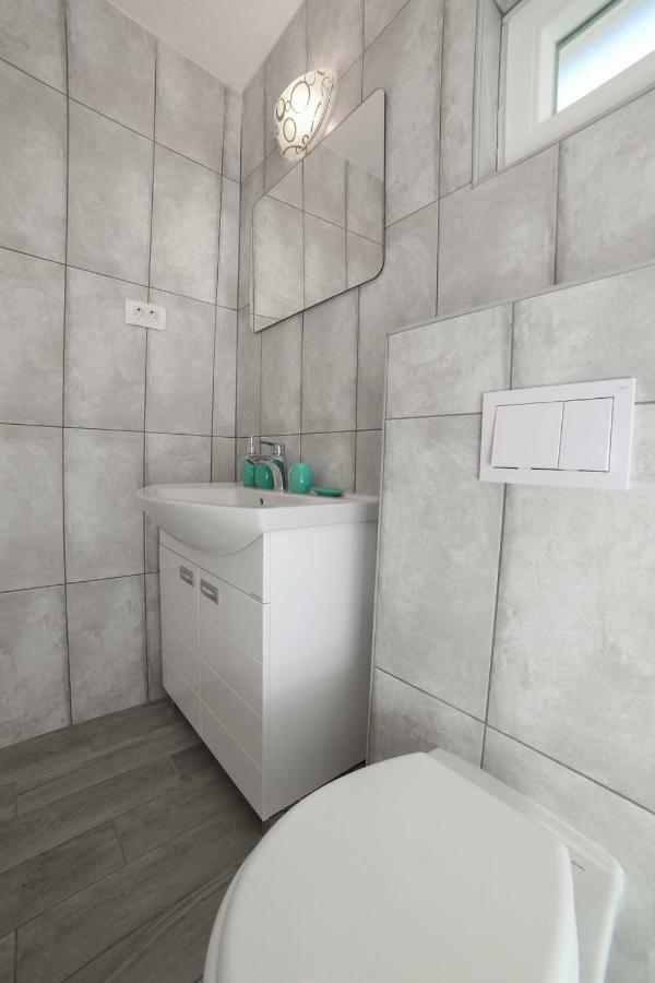 Villa Baras Garden - House With Pool Mirce Exterior foto
